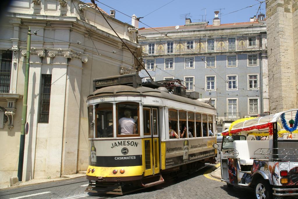 City Stays Sé Apartments Lisbona Esterno foto